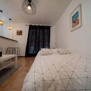 Climatise Tout Equipe 4 Couchages A 6 Minutes De La Gare St Charles Marseille